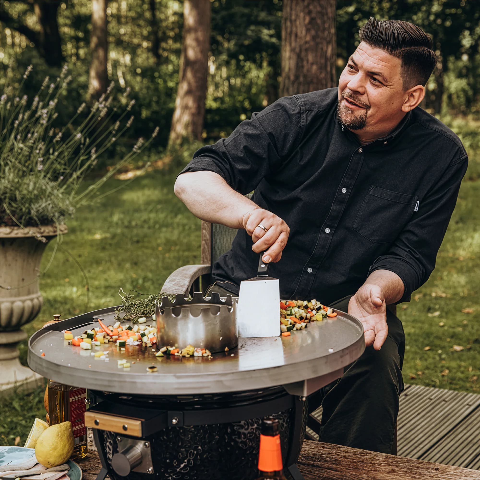 MONOLITH ICON Kamado Grill, Bild 8