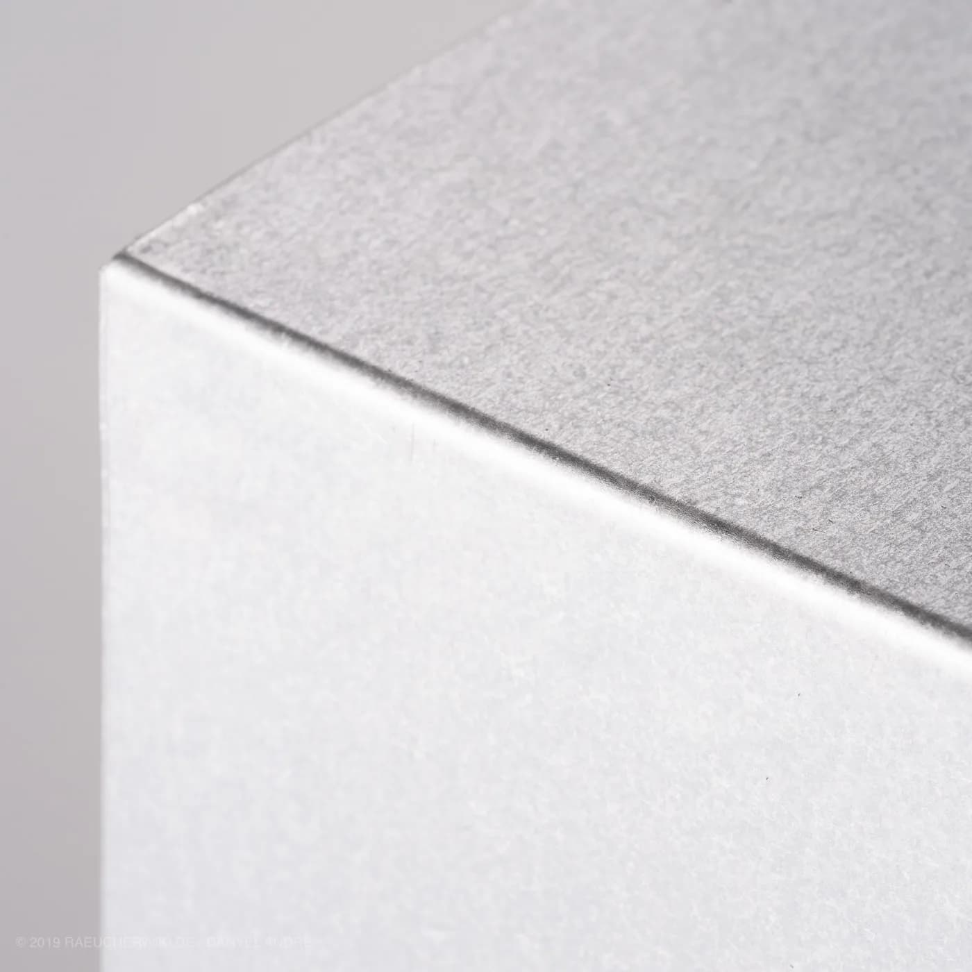 SMOKI Material: aluminiertes Stahlblech